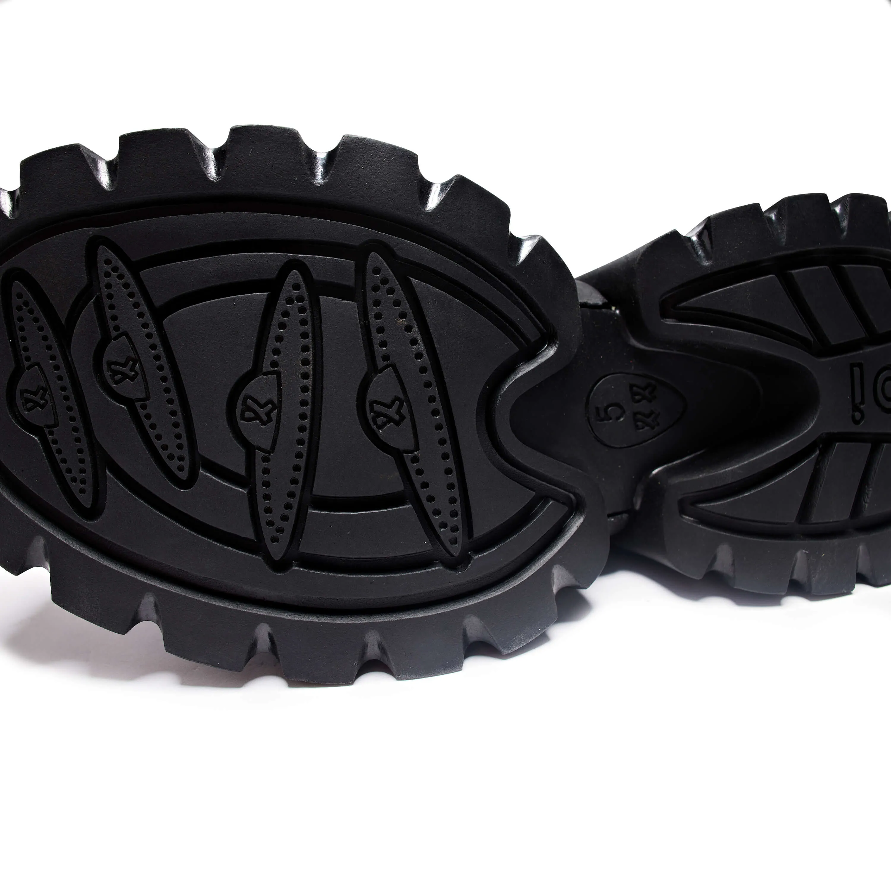 Chronicles 'Monster' Platform Trainers