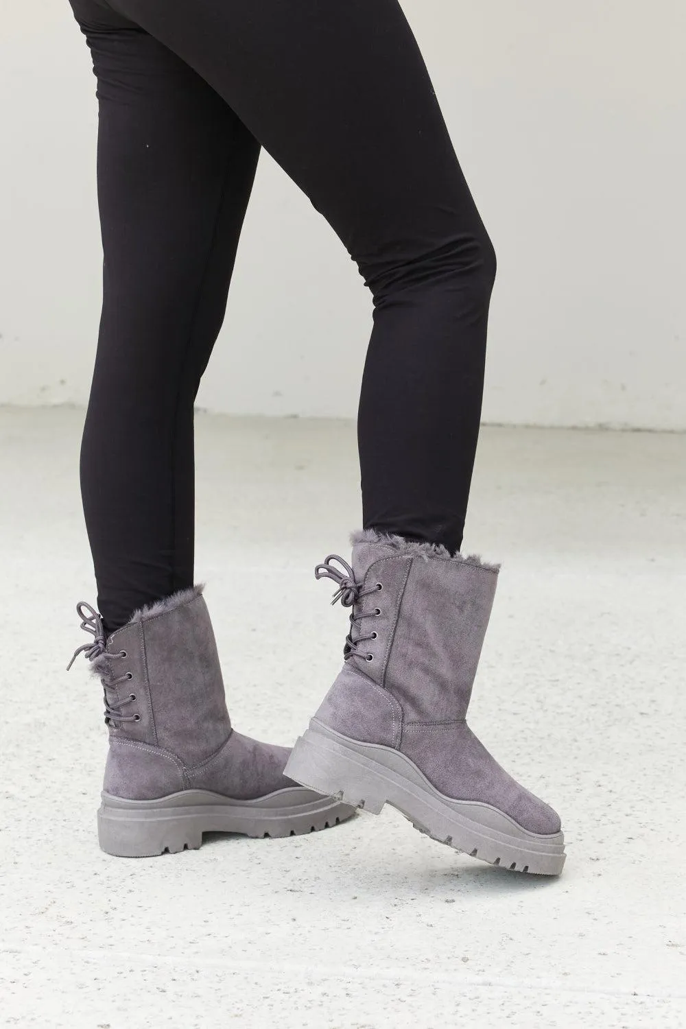 Legend Snowfall Lace-Up  Lined Boots