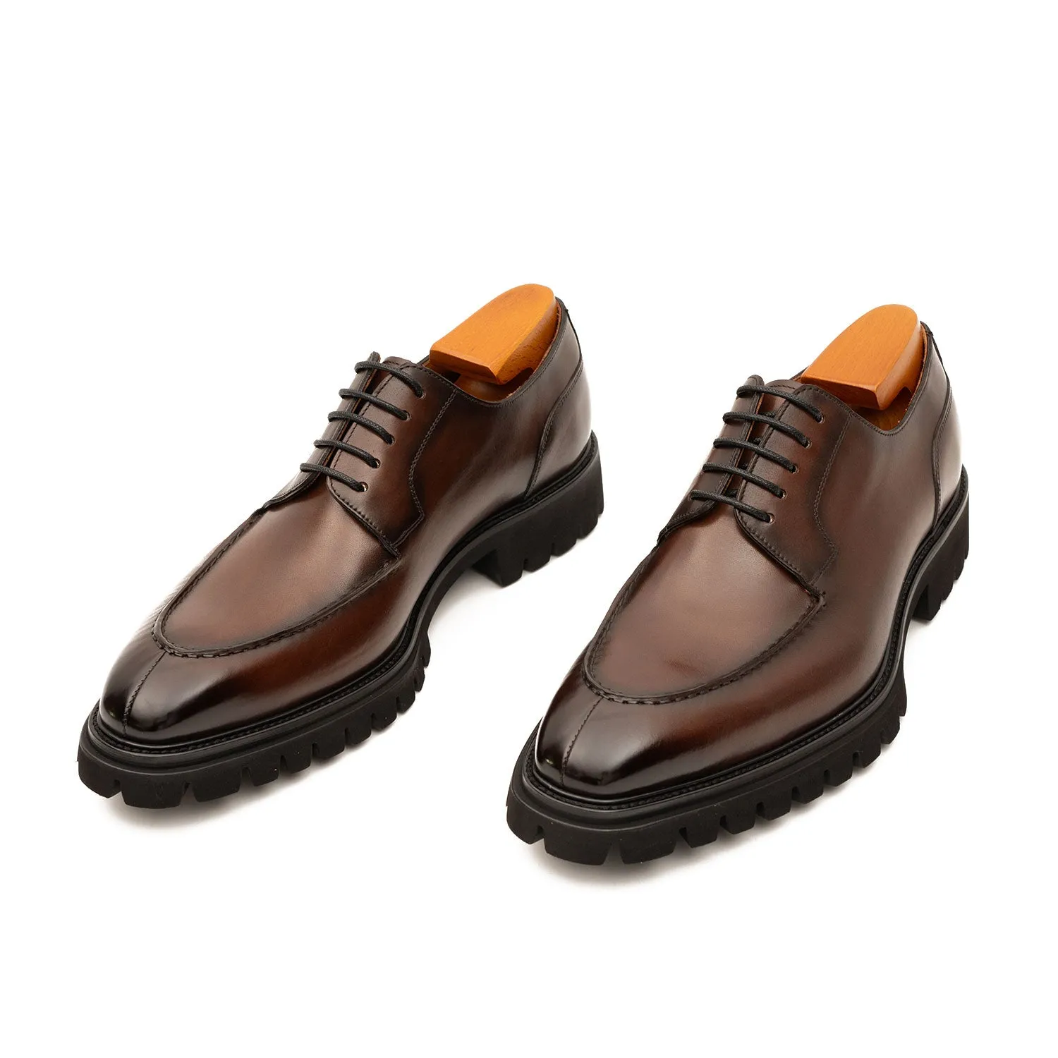 Men's Classic Brown Derby Leather Shoes with Lug Sole