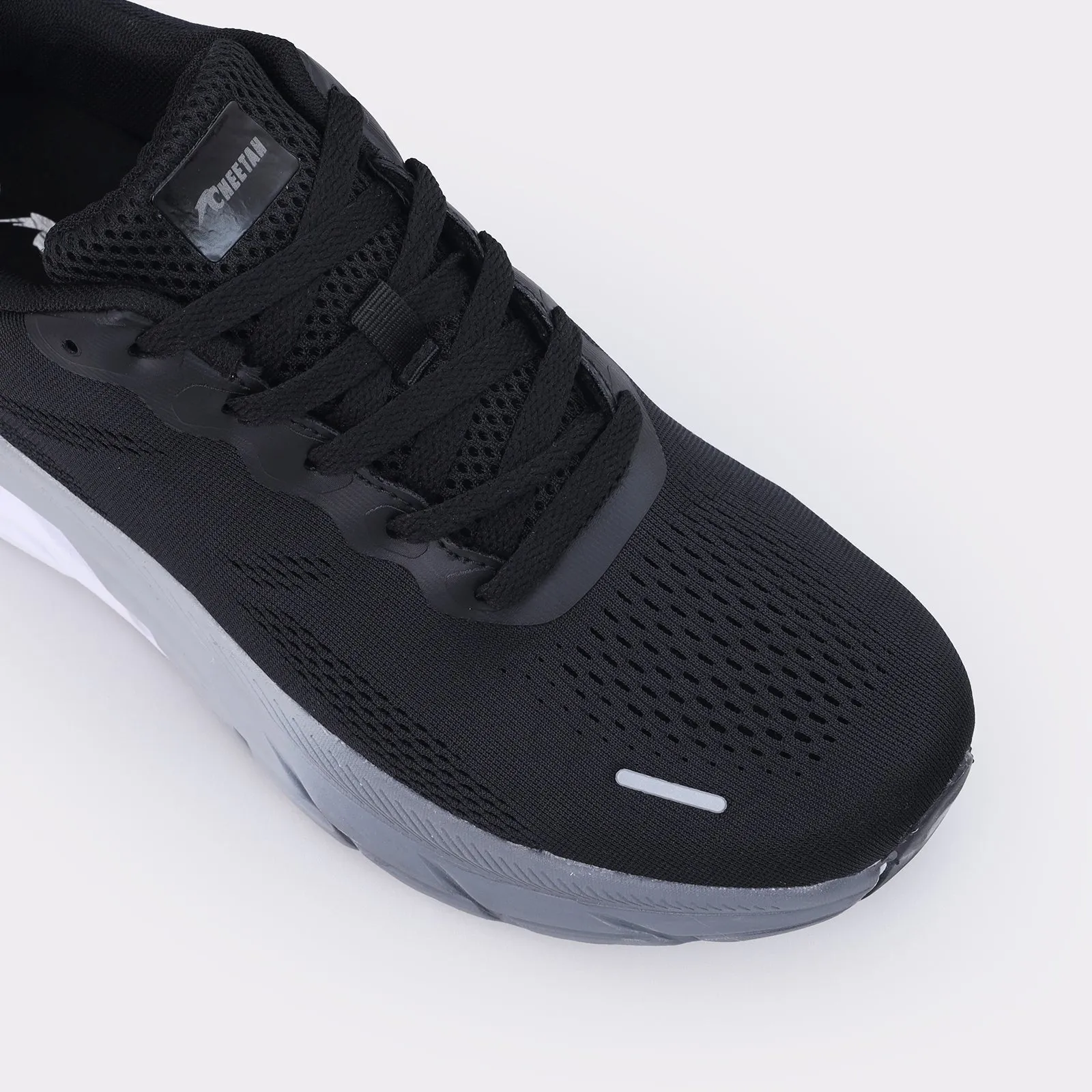 Men's sports sneakers