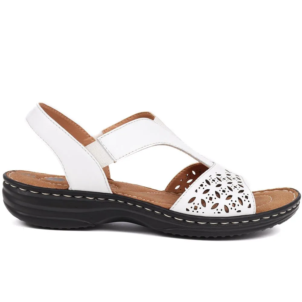 Slip-On Sandals  - KF39005 / 325 452